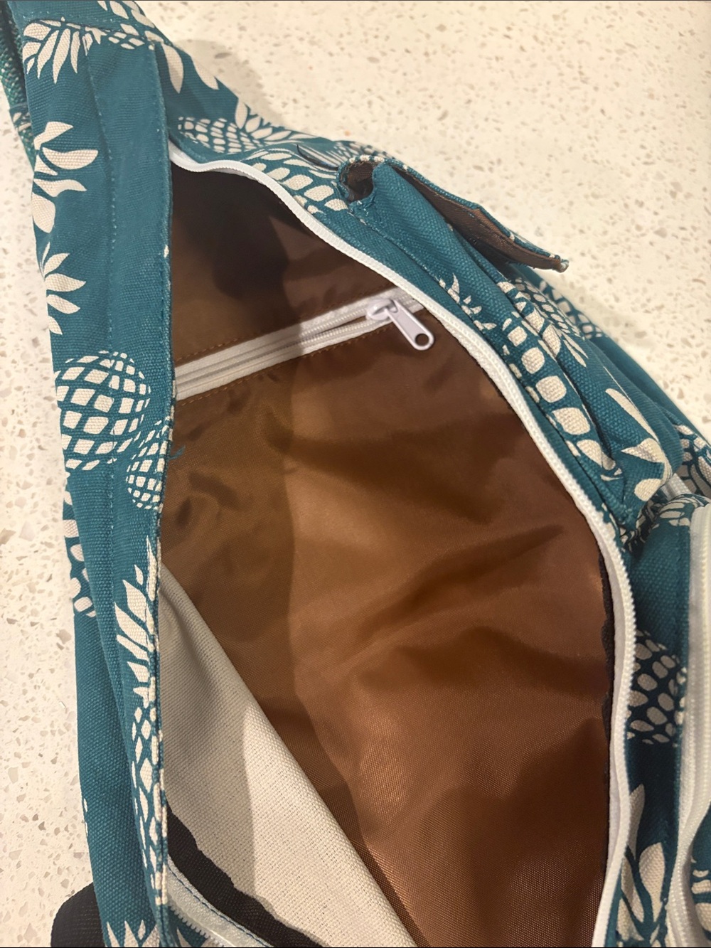 Shoulder hiking bag - Picture 4 of 5
